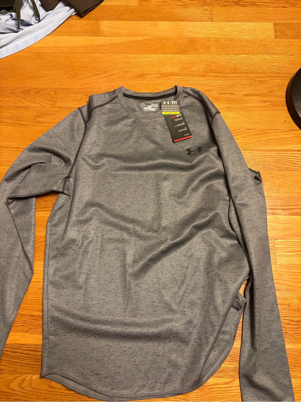 Under Armour Men's Heather Gray Long-Sleeve Performance Tee